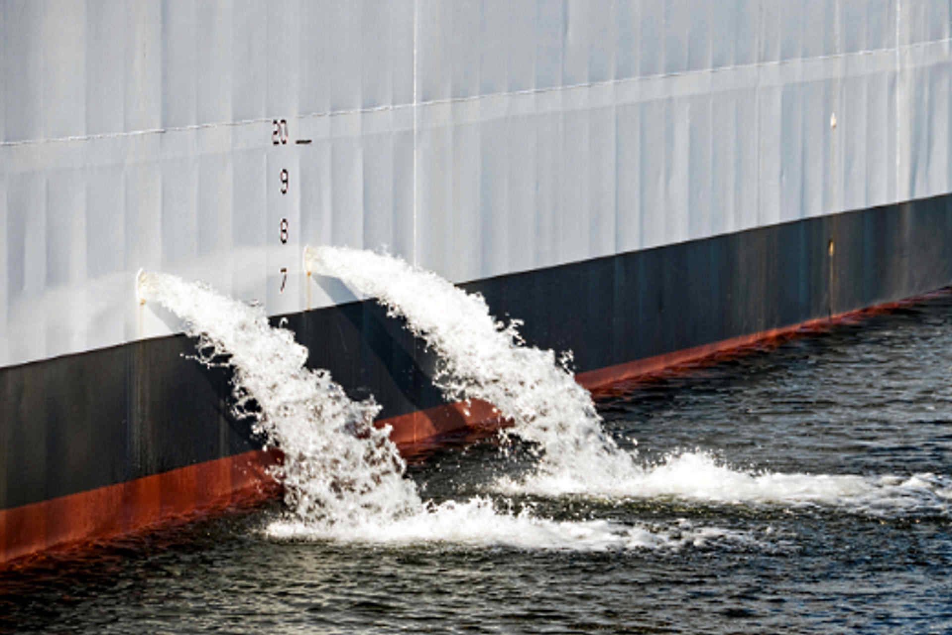 Ballast water picture